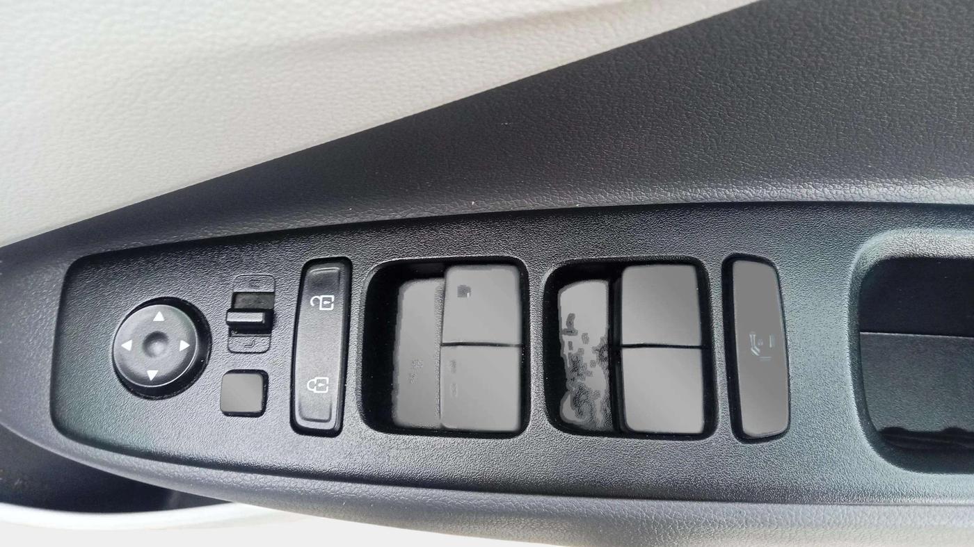 2019 Hyundai GRAND I10 NIOS MAGNA AMT 1.2 KAPPA VTVT, Petrol, Automatic, 28,853 km, Driver Side Door Panels Control