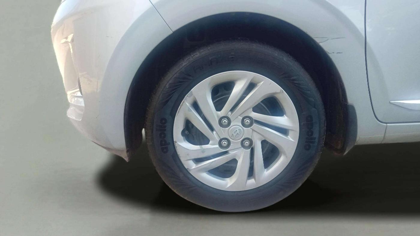 2019 Hyundai GRAND I10 NIOS MAGNA AMT 1.2 KAPPA VTVT, Petrol, Automatic, 28,853 km, Left Front Wheel