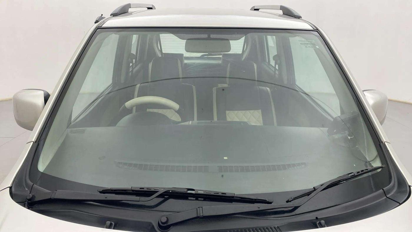 2015 Maruti Wagon R 1.0 VXI, Petrol, Manual, 62,430 km, Front Windshield
