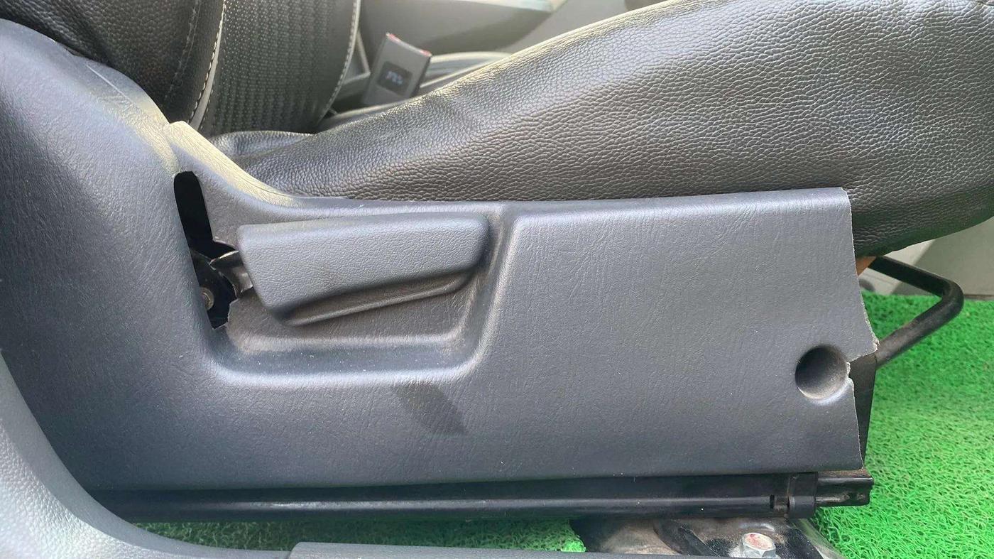 2018 Maruti Alto K10 VXI, Petrol, Manual, 27,214 km, Driver Side Adjustment Panel