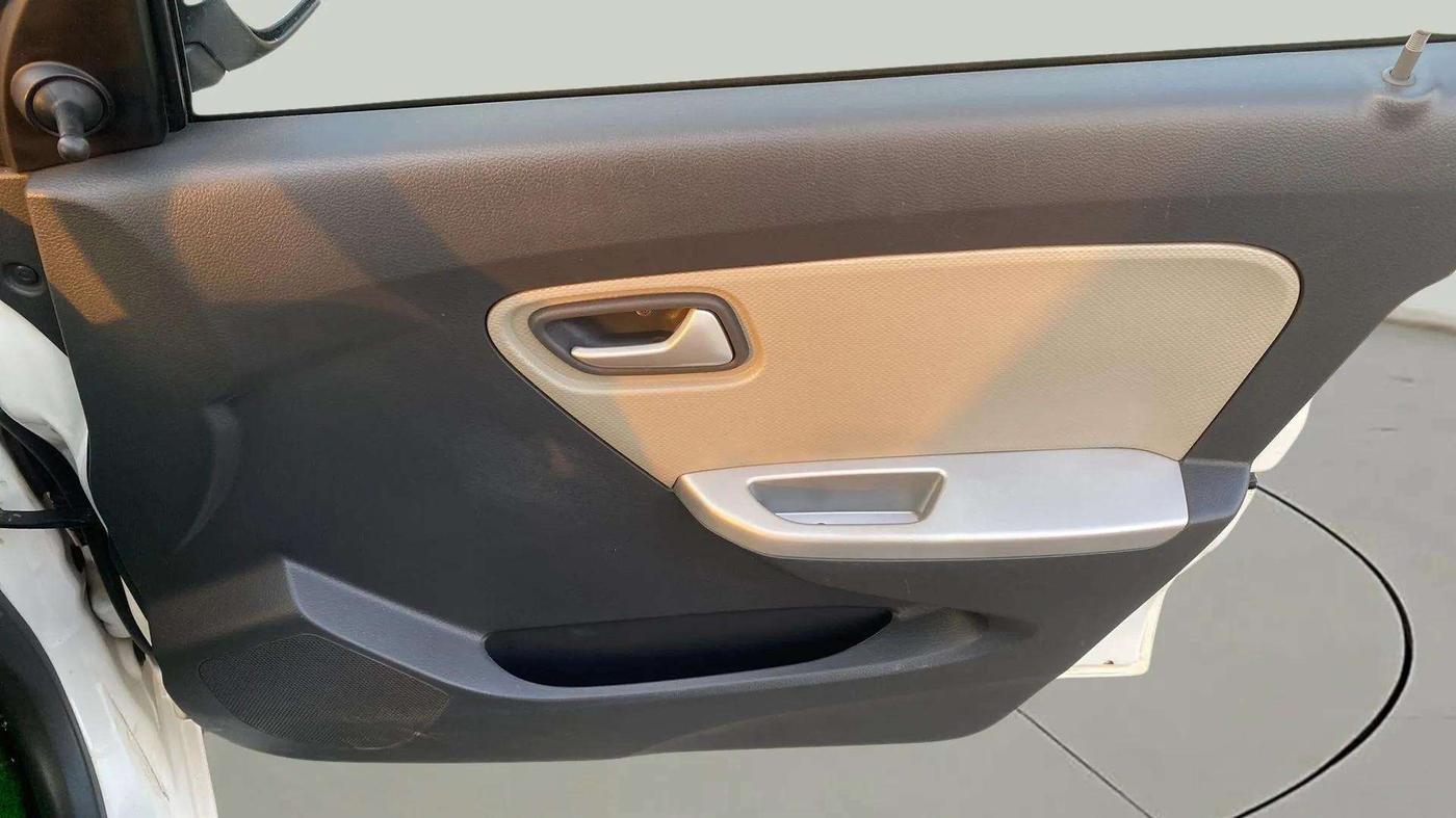 2018 Maruti Alto K10 VXI, Petrol, Manual, 27,214 km, Driver Side Door Panels Control