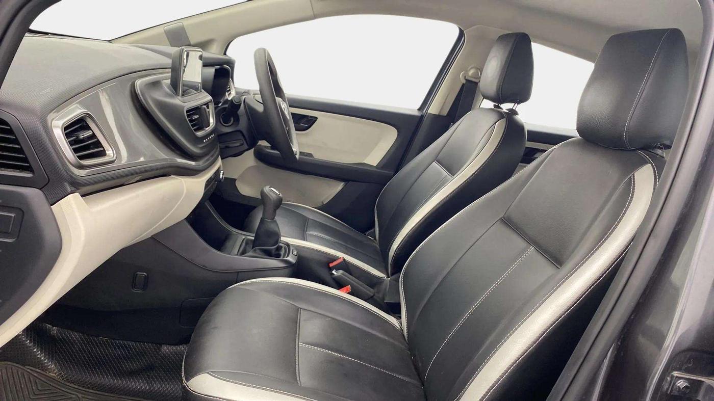 2021 Tata ALTROZ XT PETROL, Petrol, Manual, 19,093 km, Right Side Front Door Cabin