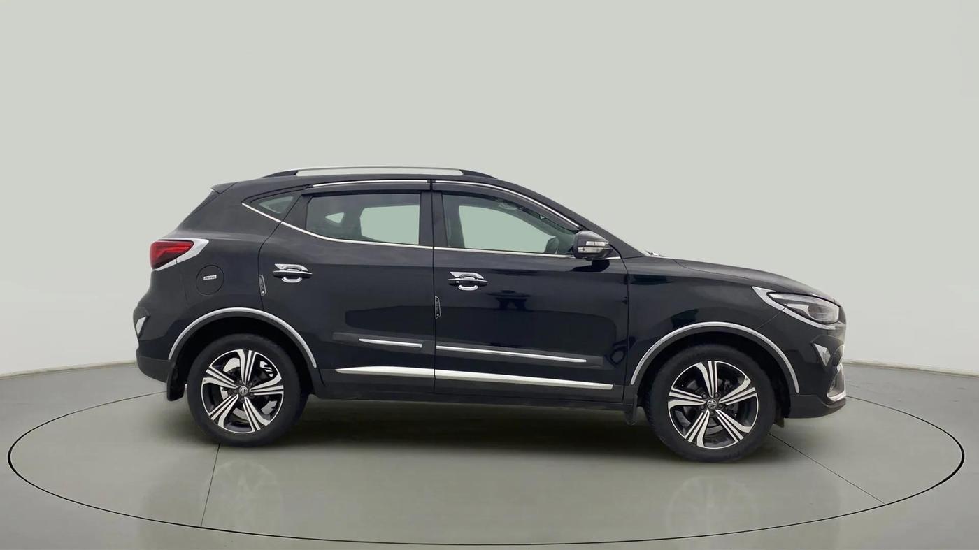 2023 MG ASTOR SHARP 1.5 MT, Petrol, Manual, 18,348 km, Right Side View
