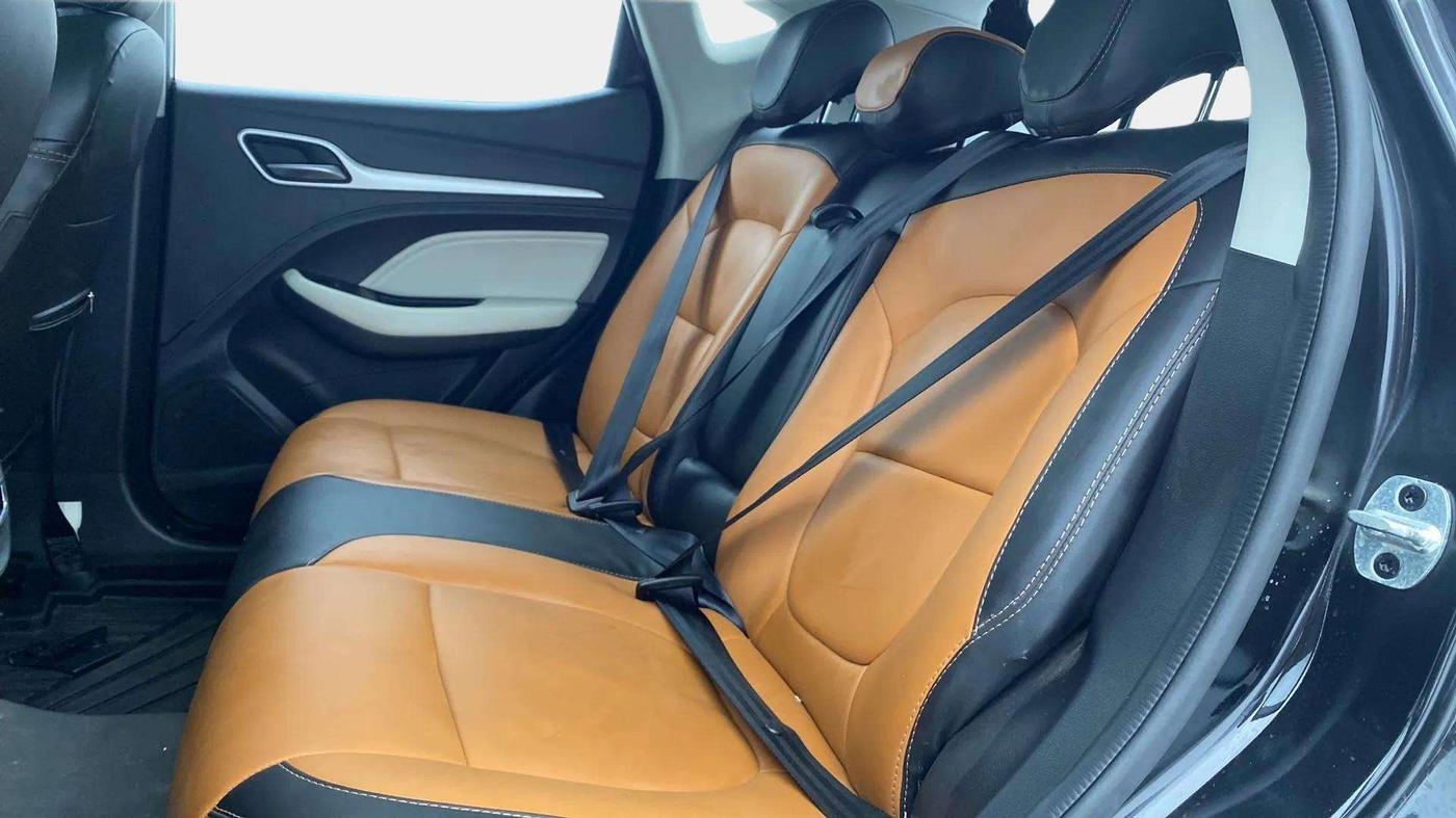 2023 MG ASTOR SHARP 1.5 MT, Petrol, Manual, 18,348 km, Right Side Rear Door Cabin