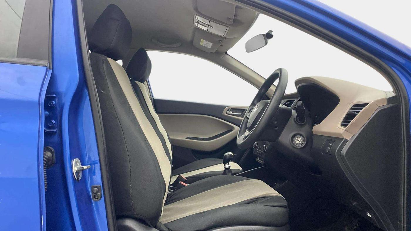 2017 Hyundai Elite i20 ASTA 1.2, Petrol, Manual, 59,585 km, Right Side Front Door Cabin