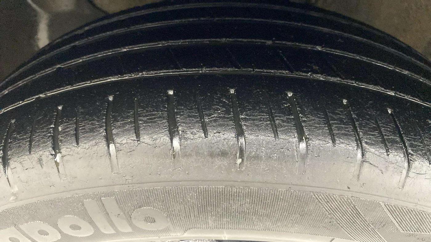 2017 Hyundai Elite i20 ASTA 1.2, Petrol, Manual, 59,585 km, Left Front Tyre Tread