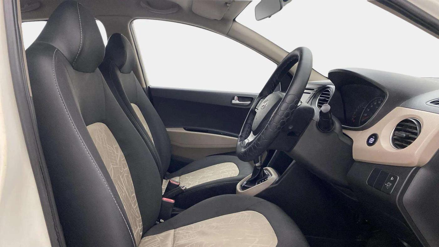 2014 Hyundai Grand i10 ASTA AT 1.2 KAPPA VTVT, Petrol, Automatic, 53,073 km, Right Side Front Door Cabin