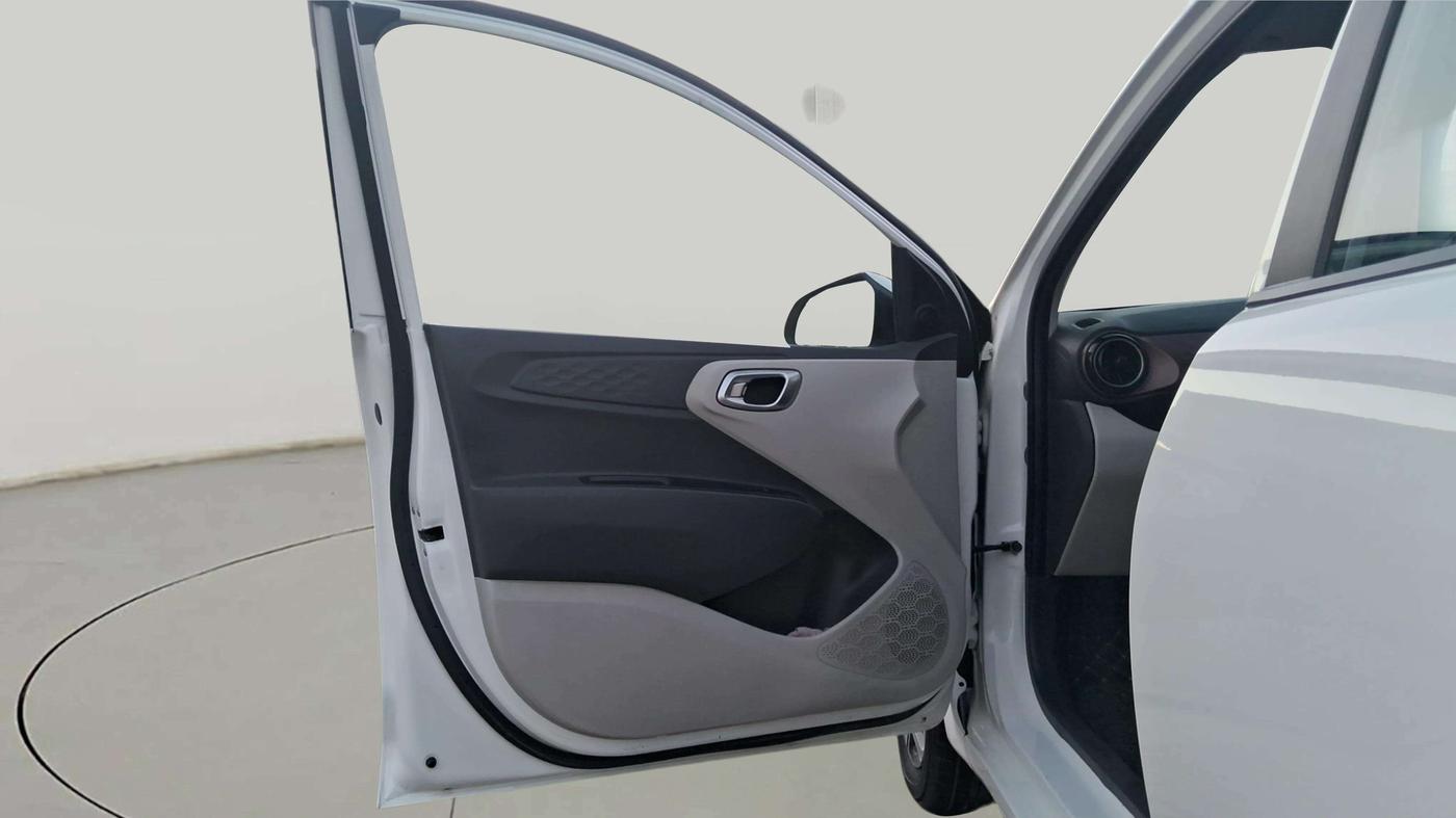 2020 Hyundai AURA SX 1.2, CNG, Manual, 86,199 km, LHS Front Door