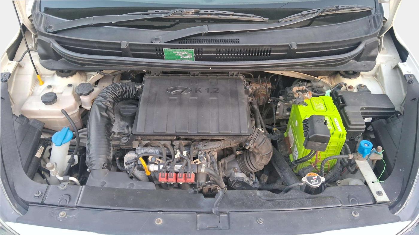 2020 Hyundai AURA SX 1.2, CNG, Manual, 86,199 km, Engine View