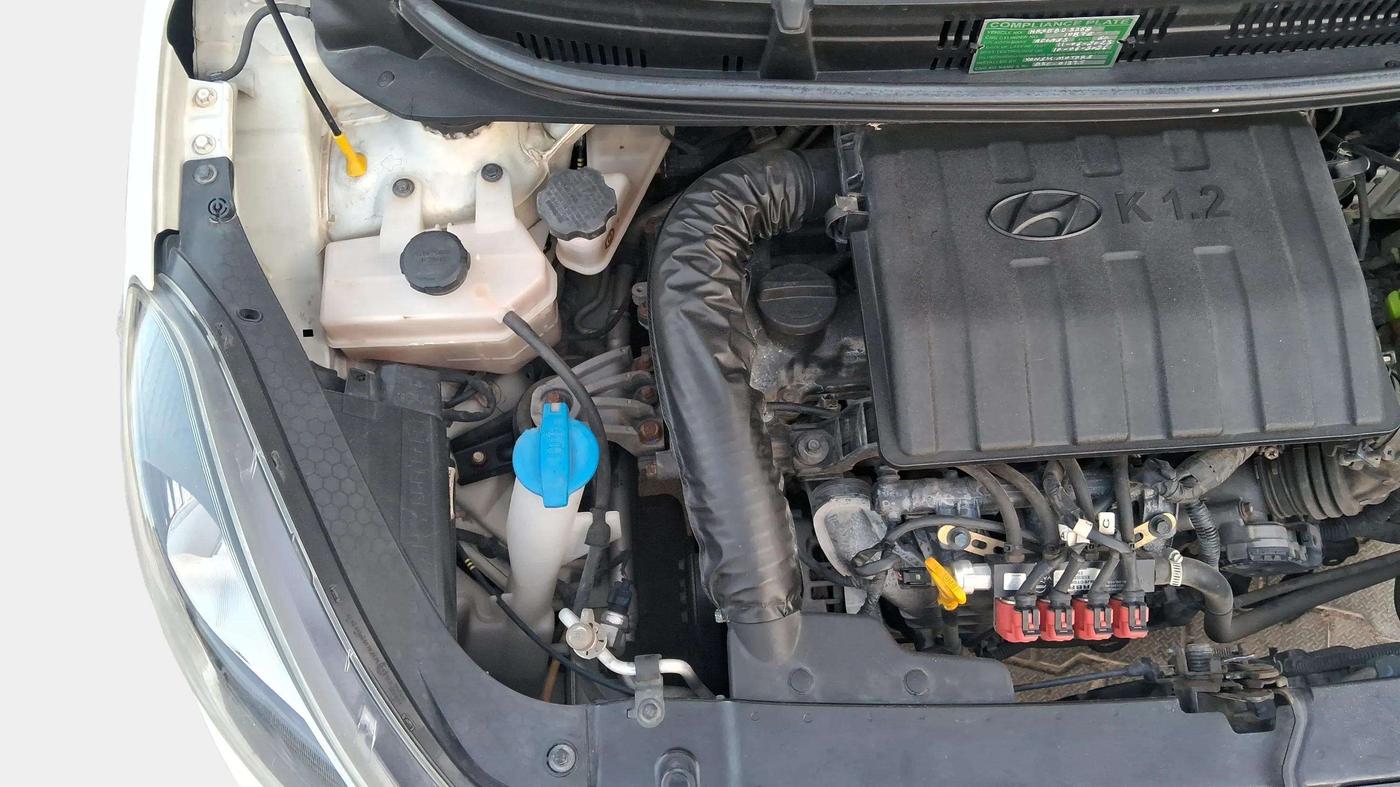 2020 Hyundai AURA SX 1.2, CNG, Manual, 86,199 km, Engine View - Right