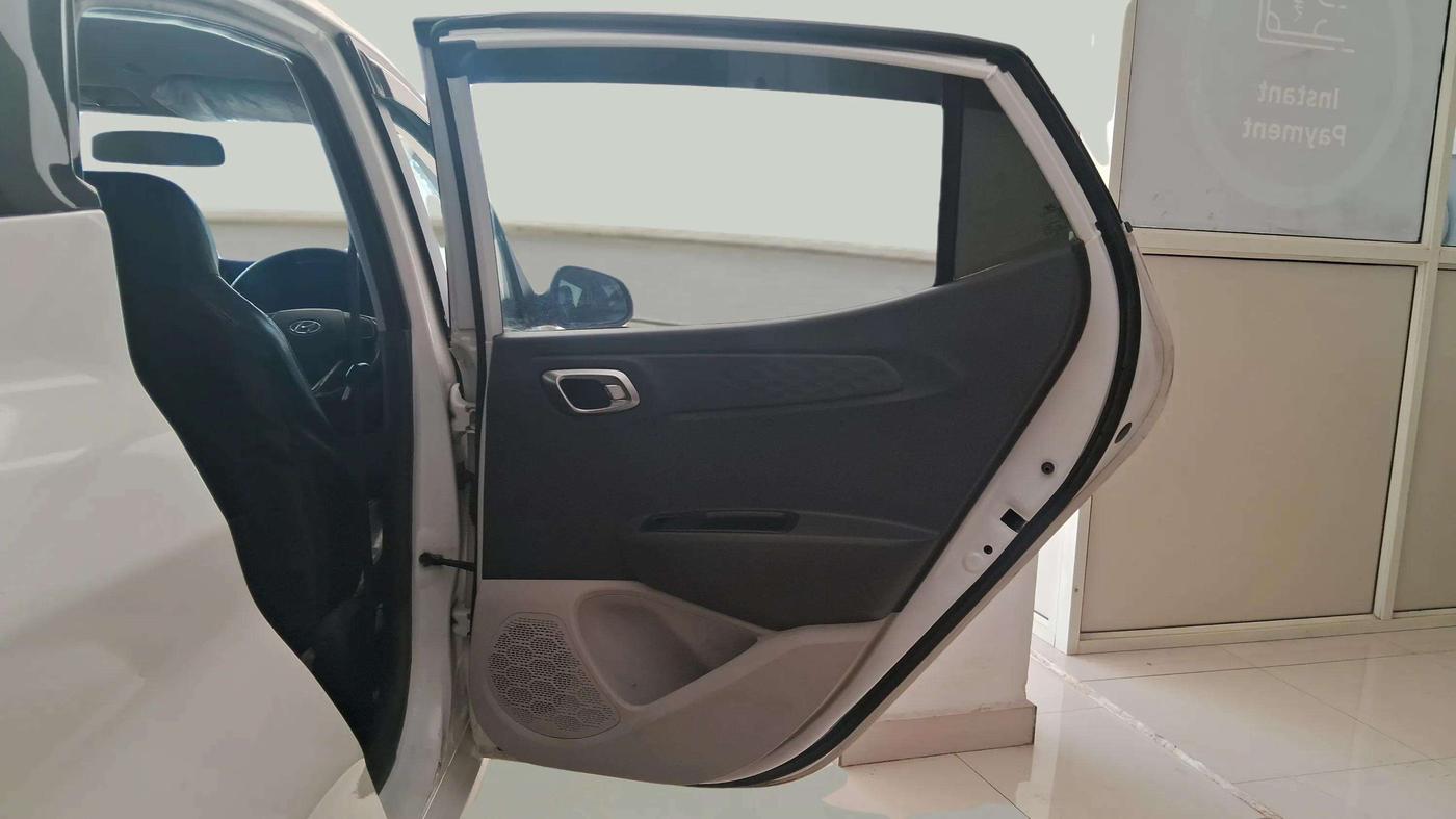 2020 Hyundai AURA SX 1.2, CNG, Manual, 86,199 km, RHS Rear Door