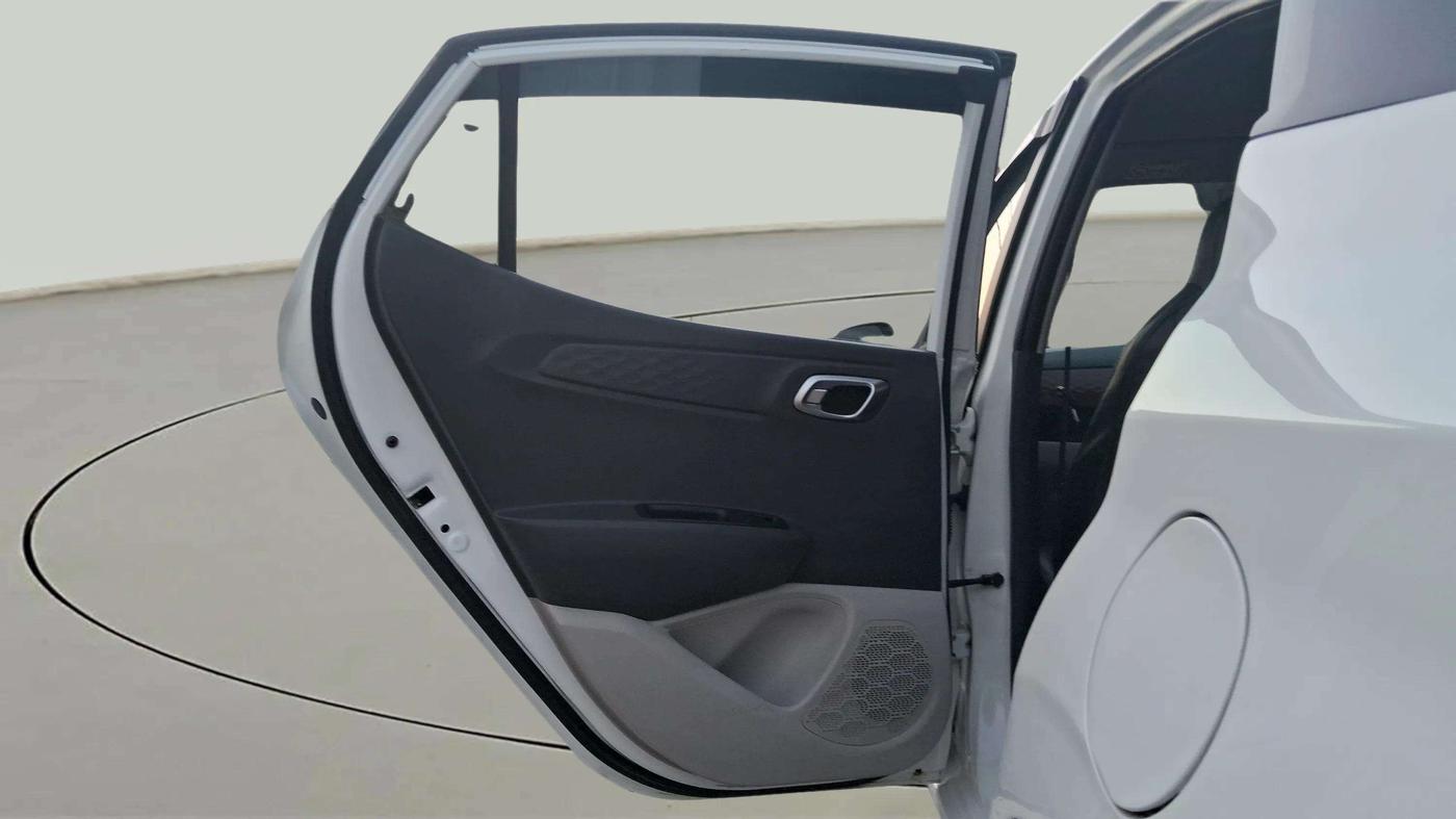 2020 Hyundai AURA SX 1.2, CNG, Manual, 86,199 km, LHS Rear Door