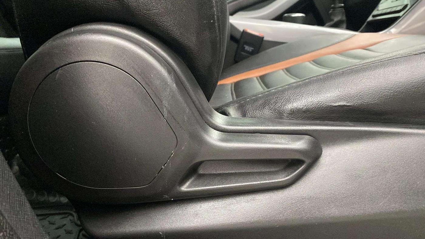 2020 Tata NEXON XM PETROL, Petrol, Manual, 69,802 km, Driver Side Adjustment Panel