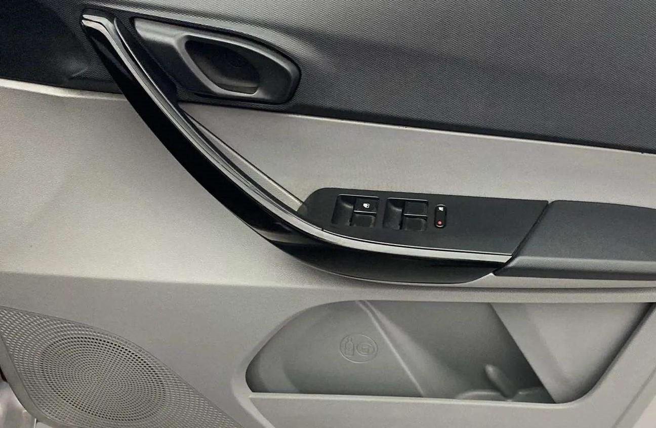 2020 Tata Tiago XT PETROL, Petrol, Manual, 54,979 km, Driver Side Door Panels Control