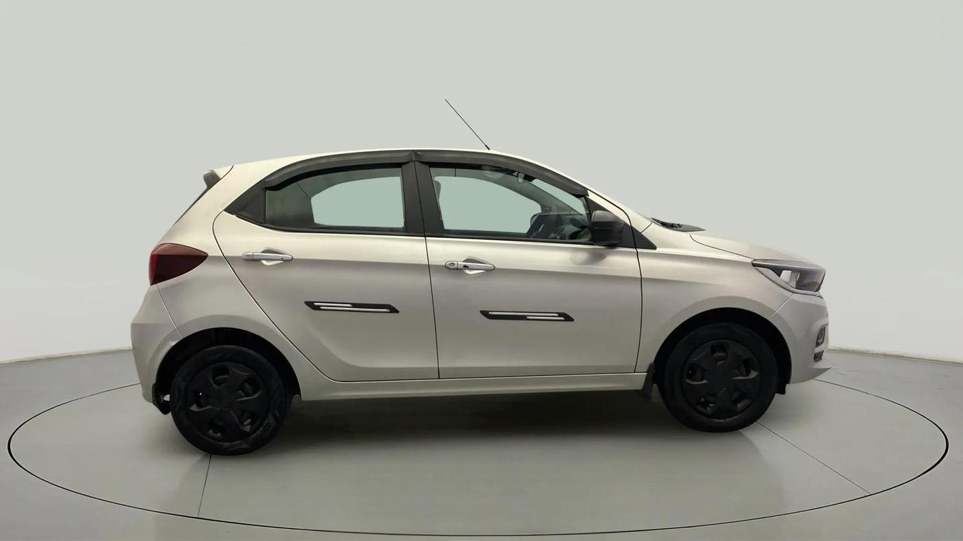 2020 Tata Tiago XT PETROL, Petrol, Manual, 54,979 km, Right Side View