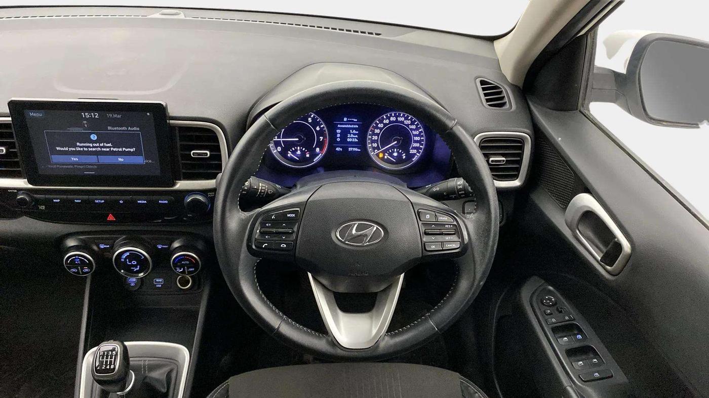 2019 Hyundai VENUE SX 1.0 (O) TURBO, Petrol, Manual, 37,145 km, Steering Wheel Close Up