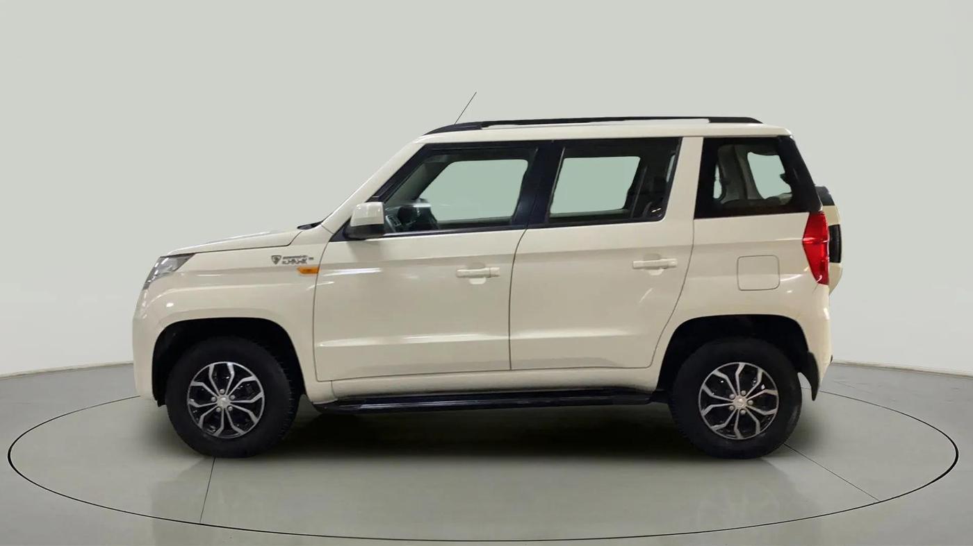 2016 Mahindra TUV300 T8, Diesel, Manual, 45,428 km, Left Side