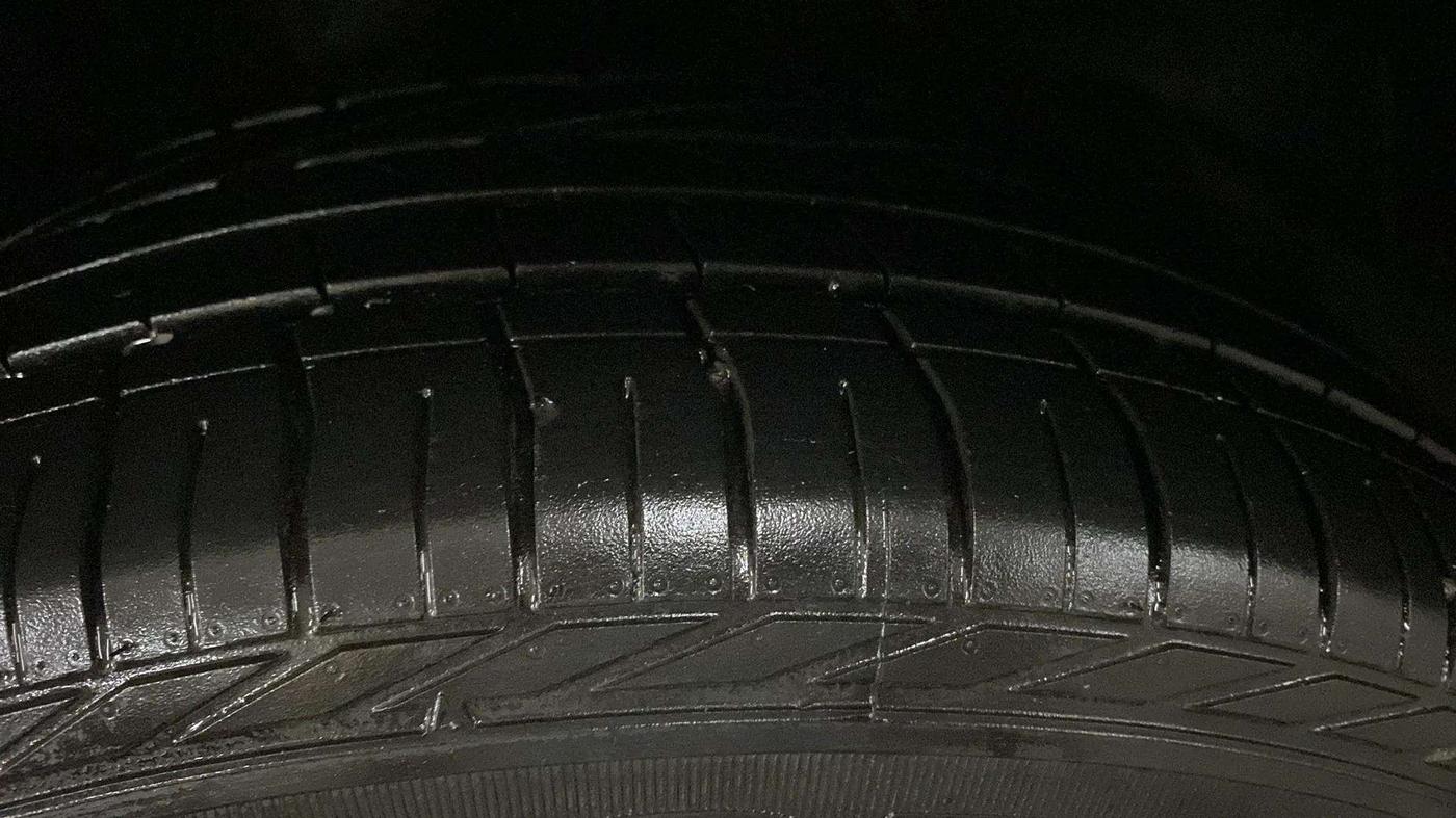 2023 Tata NEXON XZA PLUS SUNROOF PETROL, Petrol, Automatic, 10,637 km, Left Front Tyre Tread