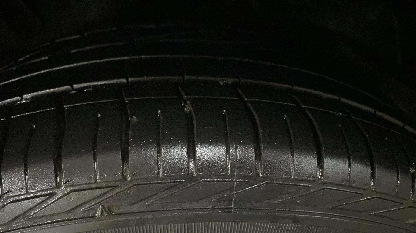 2023 Tata NEXON XZA PLUS SUNROOF PETROL, Petrol, Automatic, 10,637 km, Right Rear Tyre Tread