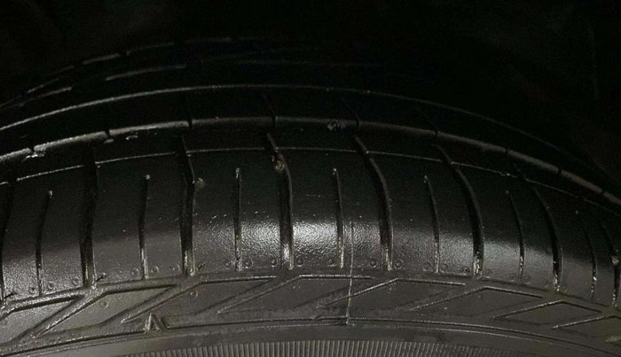 2023 Tata NEXON XZA PLUS SUNROOF PETROL, Petrol, Automatic, 10,637 km, Right Rear Tyre Tread