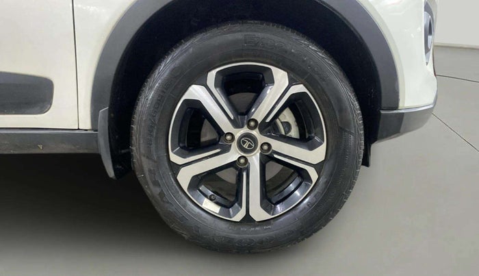 2023 Tata NEXON XZA PLUS SUNROOF PETROL, Petrol, Automatic, 10,637 km, Right Front Wheel