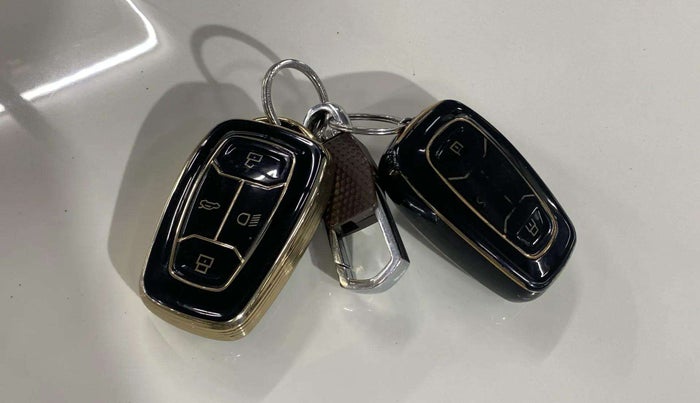 2023 Tata NEXON XZA PLUS SUNROOF PETROL, Petrol, Automatic, 10,637 km, Key Close Up