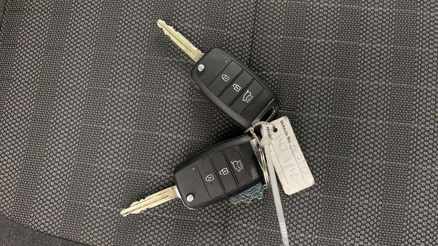 2022 KIA SONET HTK PLUS 1.2, Petrol, Manual, 54,617 km, Key Close Up