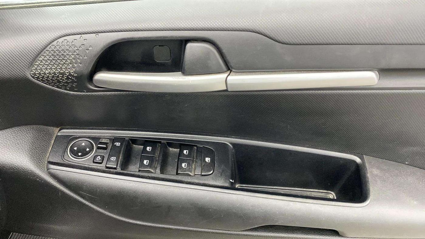 2022 KIA SONET HTK PLUS 1.2, Petrol, Manual, 54,617 km, Driver Side Door Panels Control