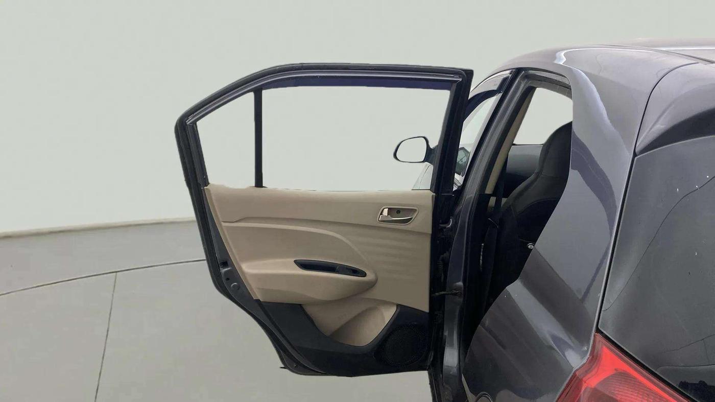 2019 Hyundai NEW SANTRO SPORTZ CNG, CNG, Manual, 86,955 km, LHS Rear Door