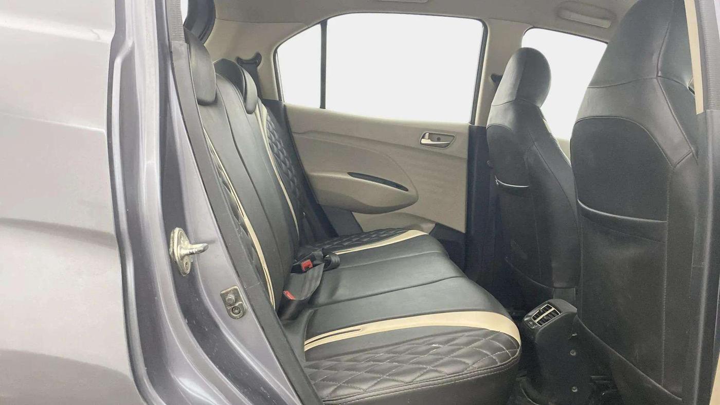 2019 Hyundai NEW SANTRO SPORTZ CNG, CNG, Manual, 86,955 km, Right Side Rear Door Cabin