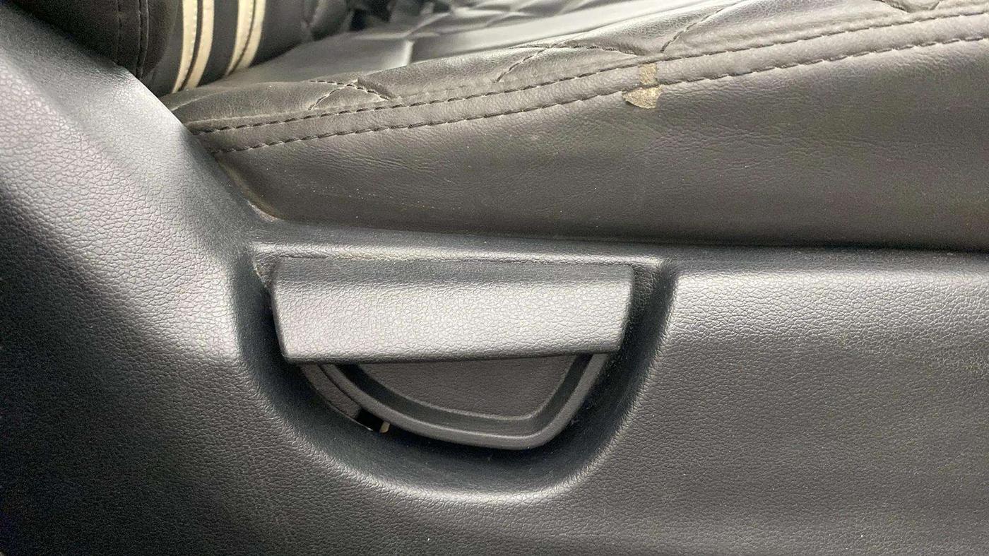 2019 Hyundai NEW SANTRO SPORTZ CNG, CNG, Manual, 86,955 km, Driver Side Adjustment Panel