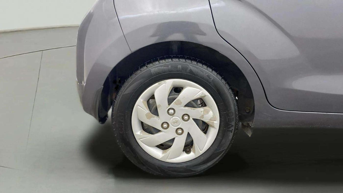 2019 Hyundai NEW SANTRO SPORTZ CNG, CNG, Manual, 86,955 km, Right Rear Wheel