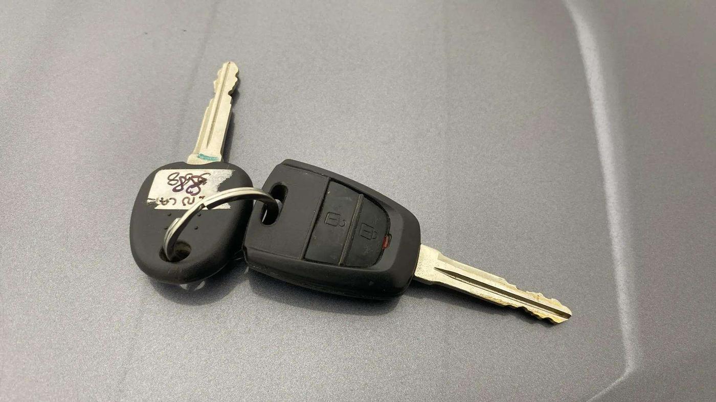 2019 Hyundai NEW SANTRO SPORTZ CNG, CNG, Manual, 86,955 km, Key Close Up