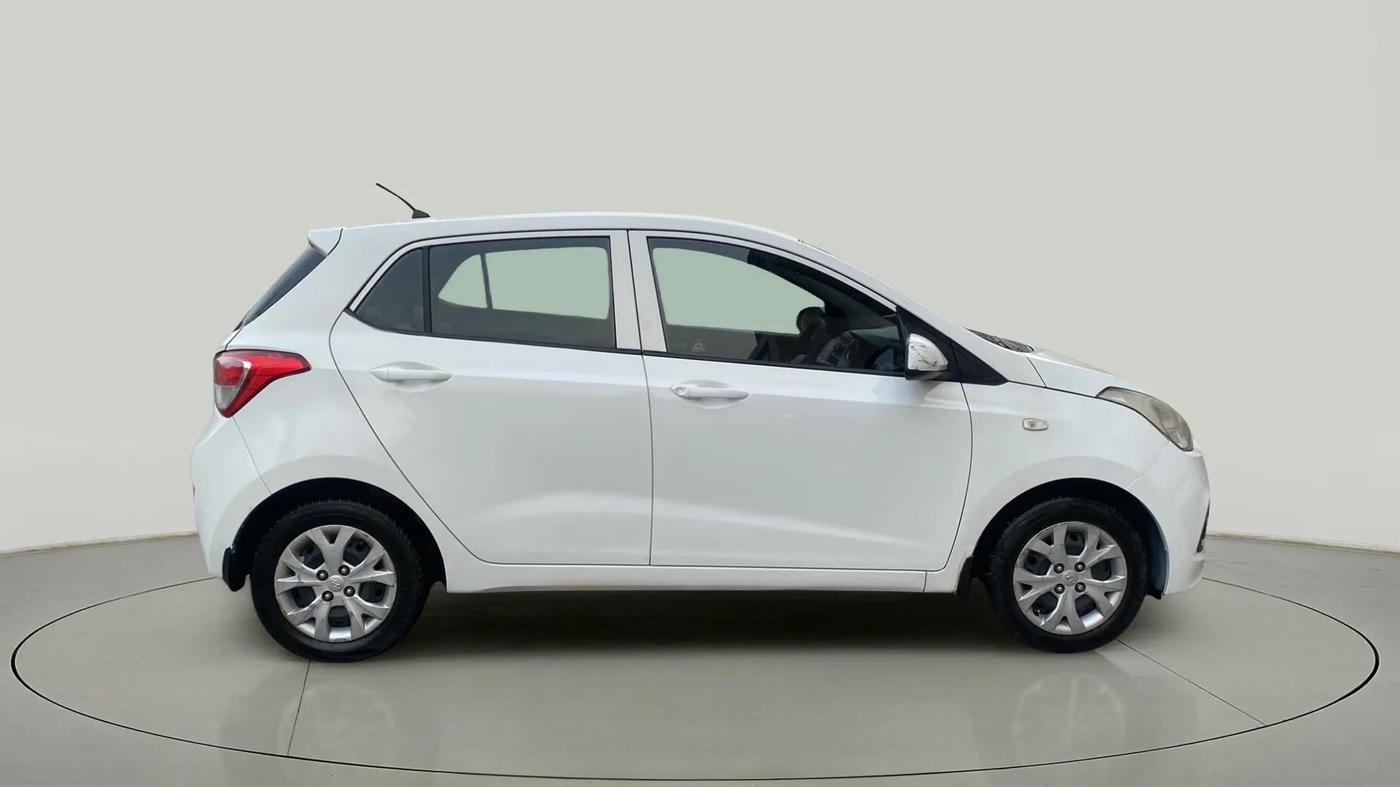 2015 Hyundai Grand i10 MAGNA 1.2 KAPPA VTVT, Petrol, Manual, 34,416 km, Right Side View