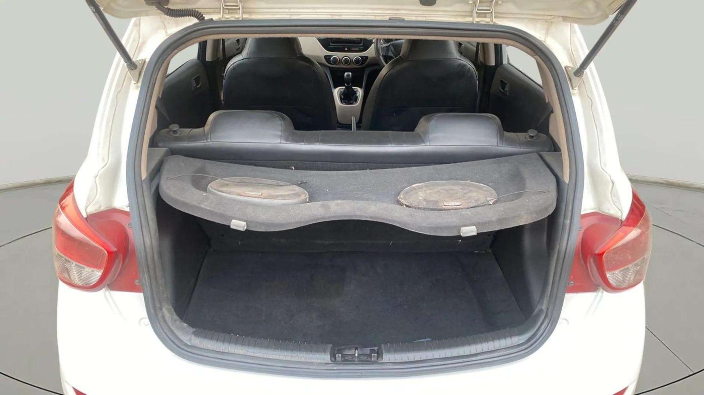 2015 Hyundai Grand i10 MAGNA 1.2 KAPPA VTVT, Petrol, Manual, 34,416 km, Boot Inside