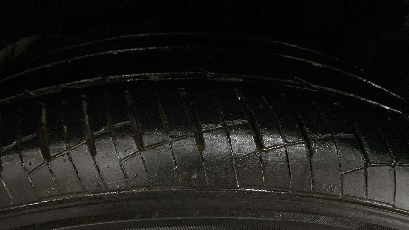 2019 Hyundai Creta SX AT 1.6 PETROL, Petrol, Automatic, 31,212 km, Right Rear Tyre Tread
