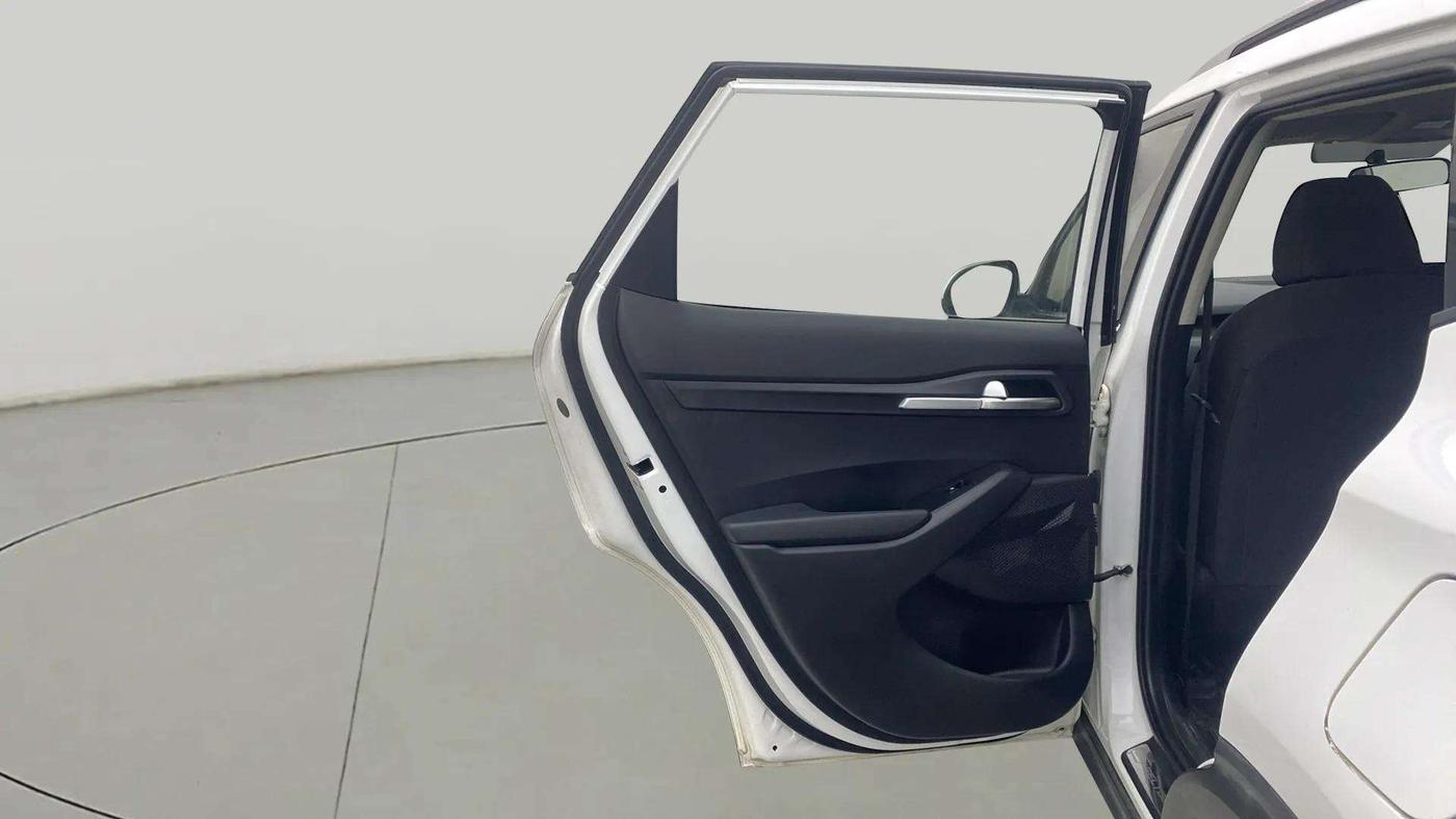 2022 KIA SELTOS HTE 1.5 PETROL, Petrol, Manual, 28,246 km, LHS Rear Door