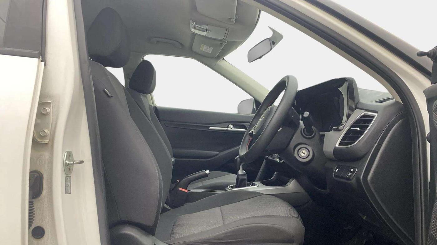 2022 KIA SELTOS HTE 1.5 PETROL, Petrol, Manual, 28,246 km, Right Side Front Door Cabin
