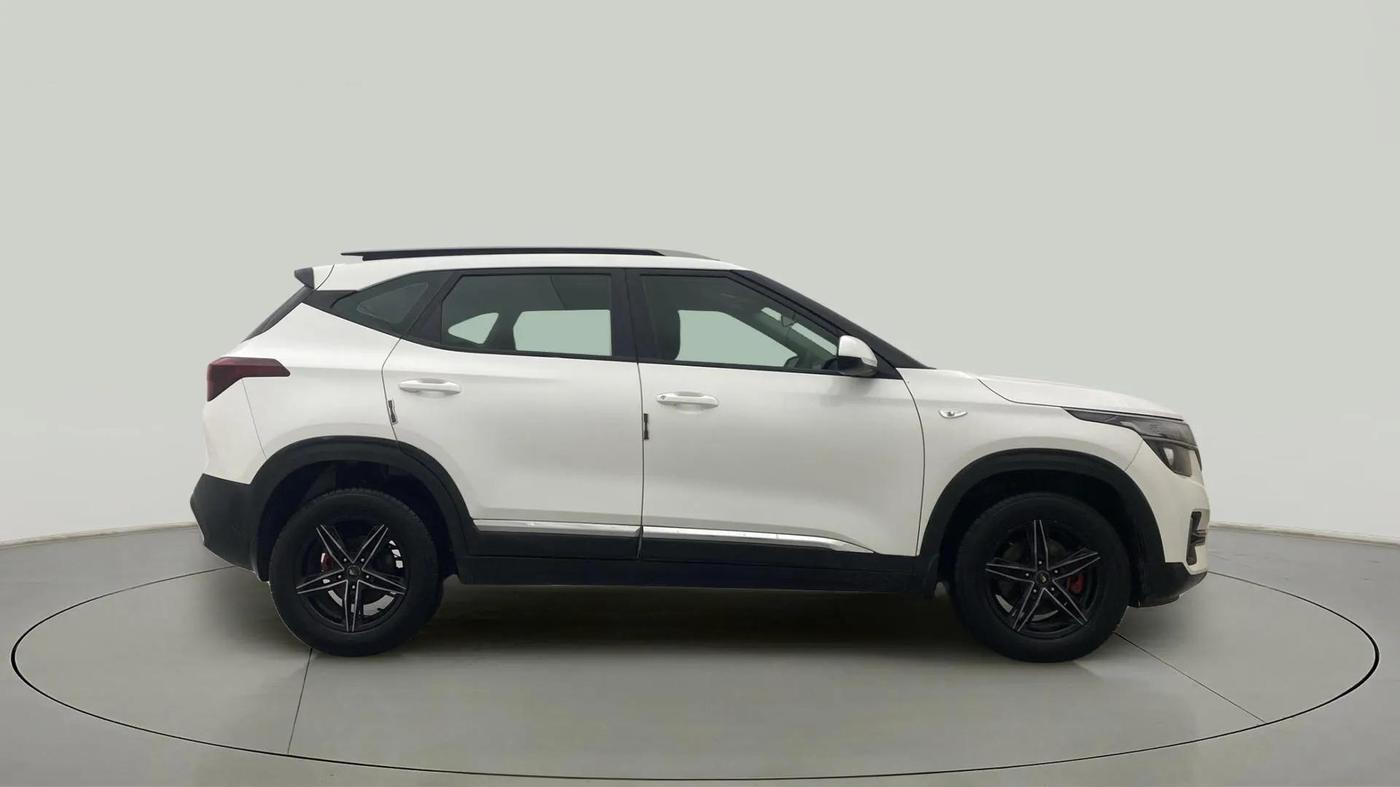 2022 KIA SELTOS HTE 1.5 PETROL, Petrol, Manual, 28,246 km, Right Side View