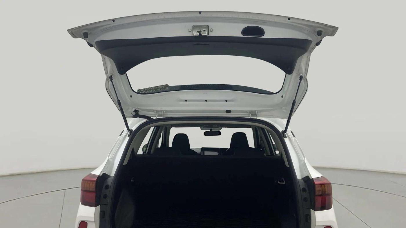 2022 KIA SELTOS HTE 1.5 PETROL, Petrol, Manual, 28,246 km, Boot Door Open
