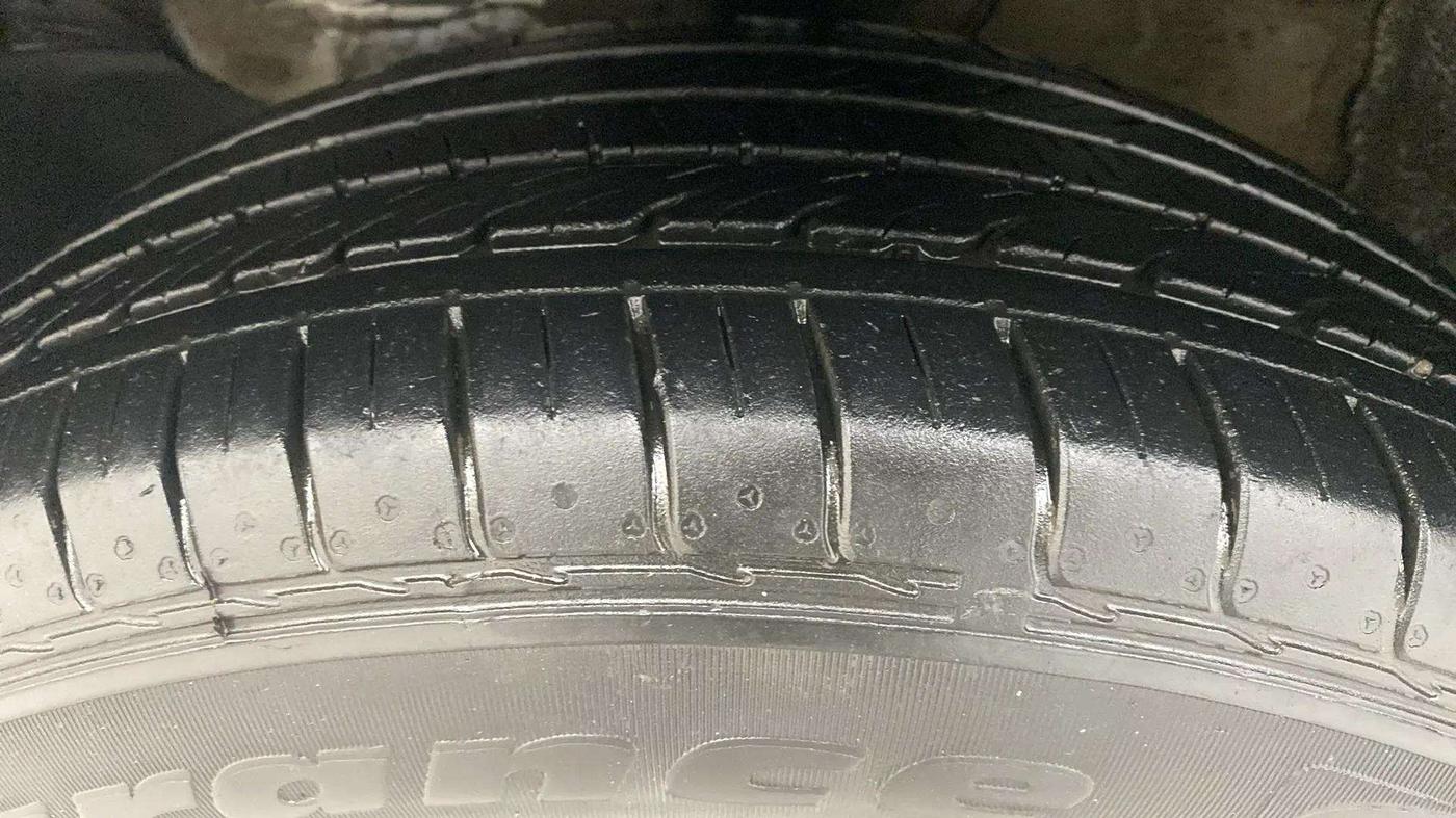 2022 KIA SELTOS HTE 1.5 PETROL, Petrol, Manual, 28,246 km, Left Front Tyre Tread