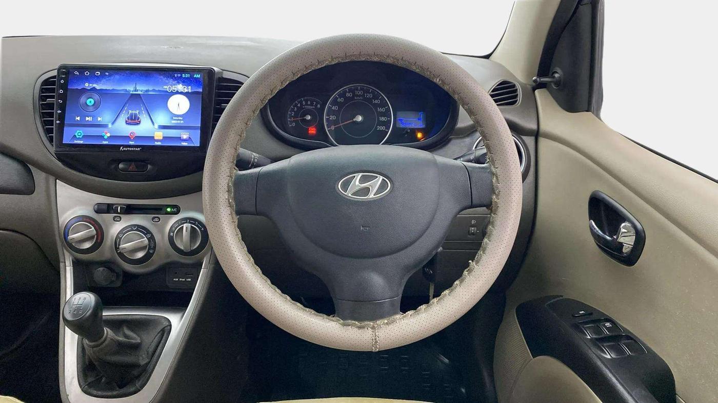 2015 Hyundai i10 SPORTZ 1.1, Petrol, Manual, 36,080 km, Steering Wheel Close Up