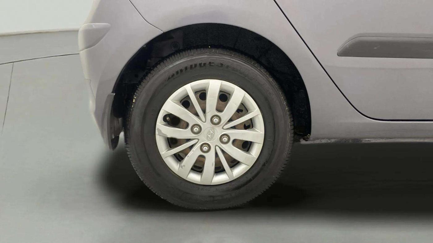 2015 Hyundai i10 SPORTZ 1.1, Petrol, Manual, 36,080 km, Right Rear Wheel