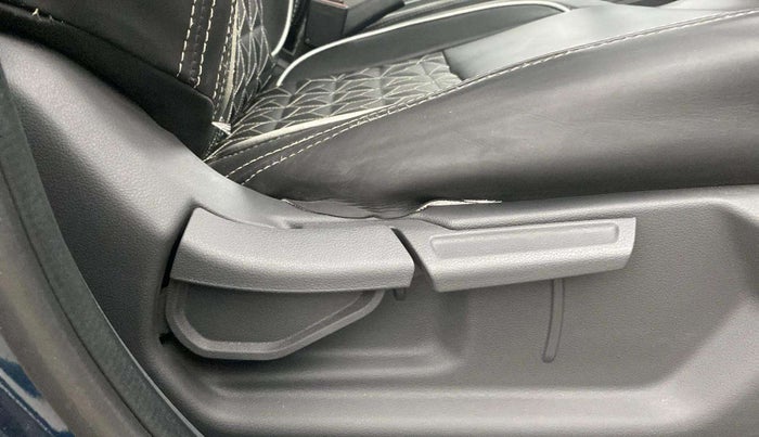 2021 Hyundai GRAND I10 NIOS MAGNA 1.2 KAPPA VTVT, Petrol, Manual, 11,135 km, Driver Side Adjustment Panel