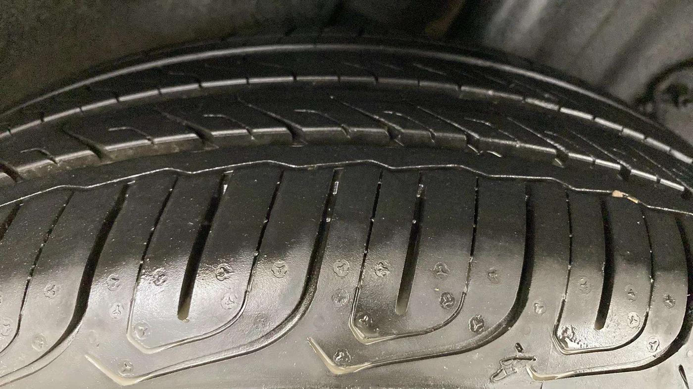 2023 Tata ALTROZ XT PETROL, Petrol, Manual, 9,659 km, Right Rear Tyre Tread