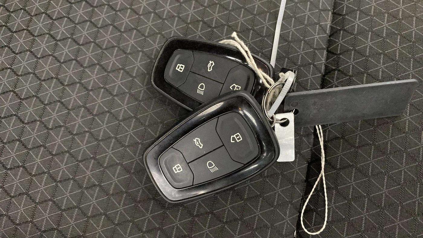2023 Tata ALTROZ XT PETROL, Petrol, Manual, 9,659 km, Key Close Up
