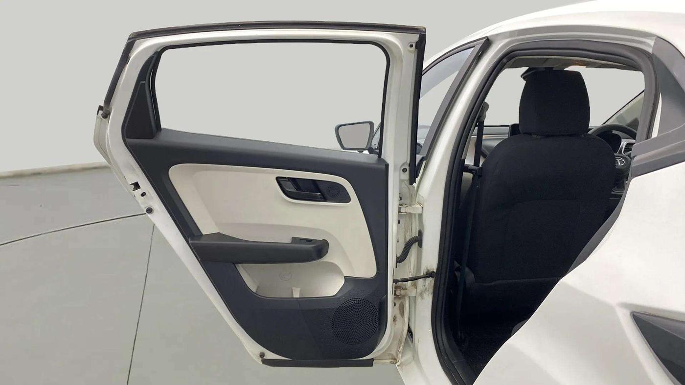 2023 Tata ALTROZ XT PETROL, Petrol, Manual, 9,659 km, LHS Rear Door