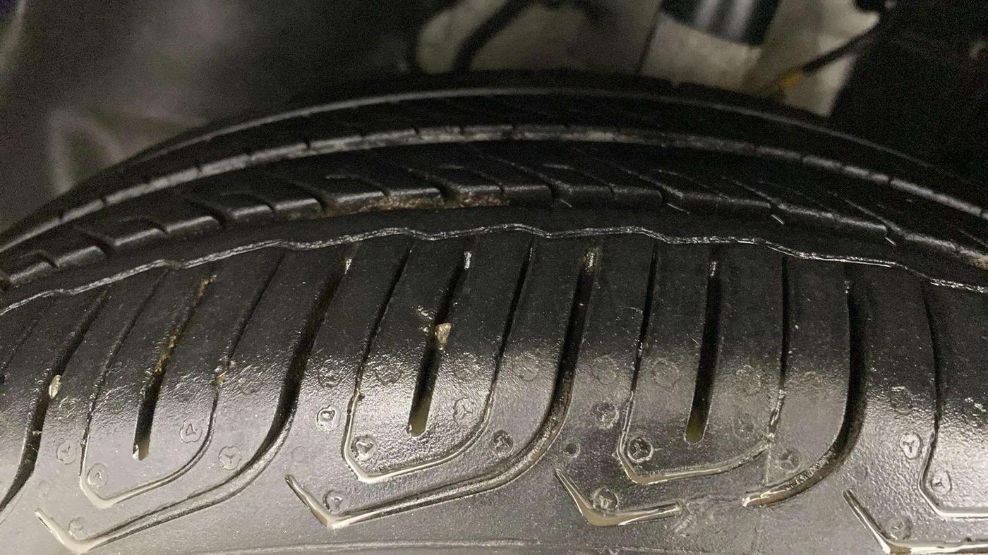 2023 Tata ALTROZ XT PETROL, Petrol, Manual, 9,659 km, Left Front Tyre Tread