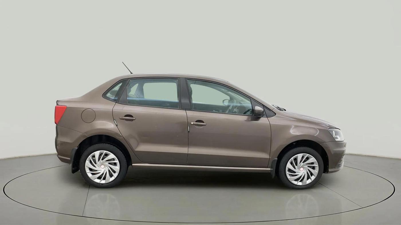 2017 Volkswagen Ameo COMFORTLINE 1.2L, Petrol, Manual, 43,685 km, Right Side View