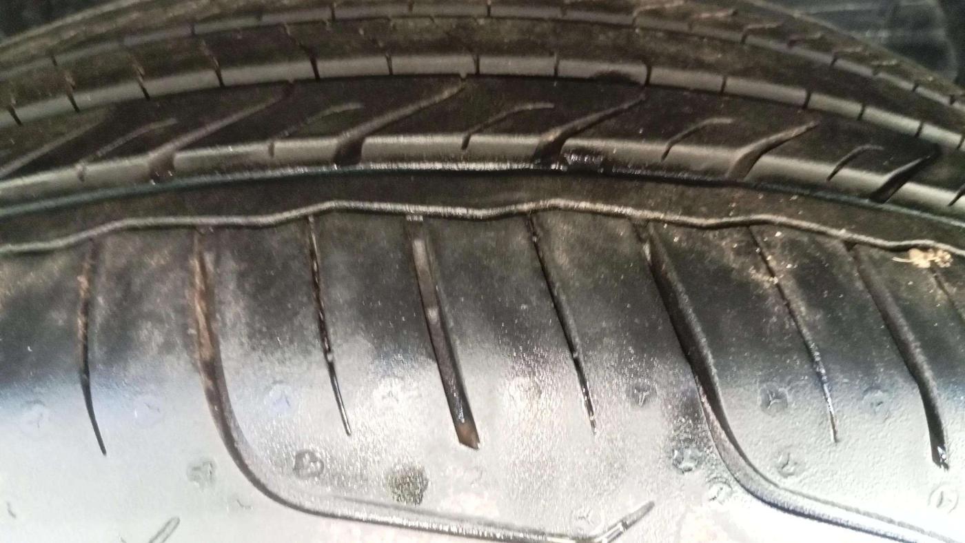 2024 Maruti FRONX DELTA PLUS 1.2L AGS, Petrol, Automatic, 8,460 km, Right Front Tyre Tread